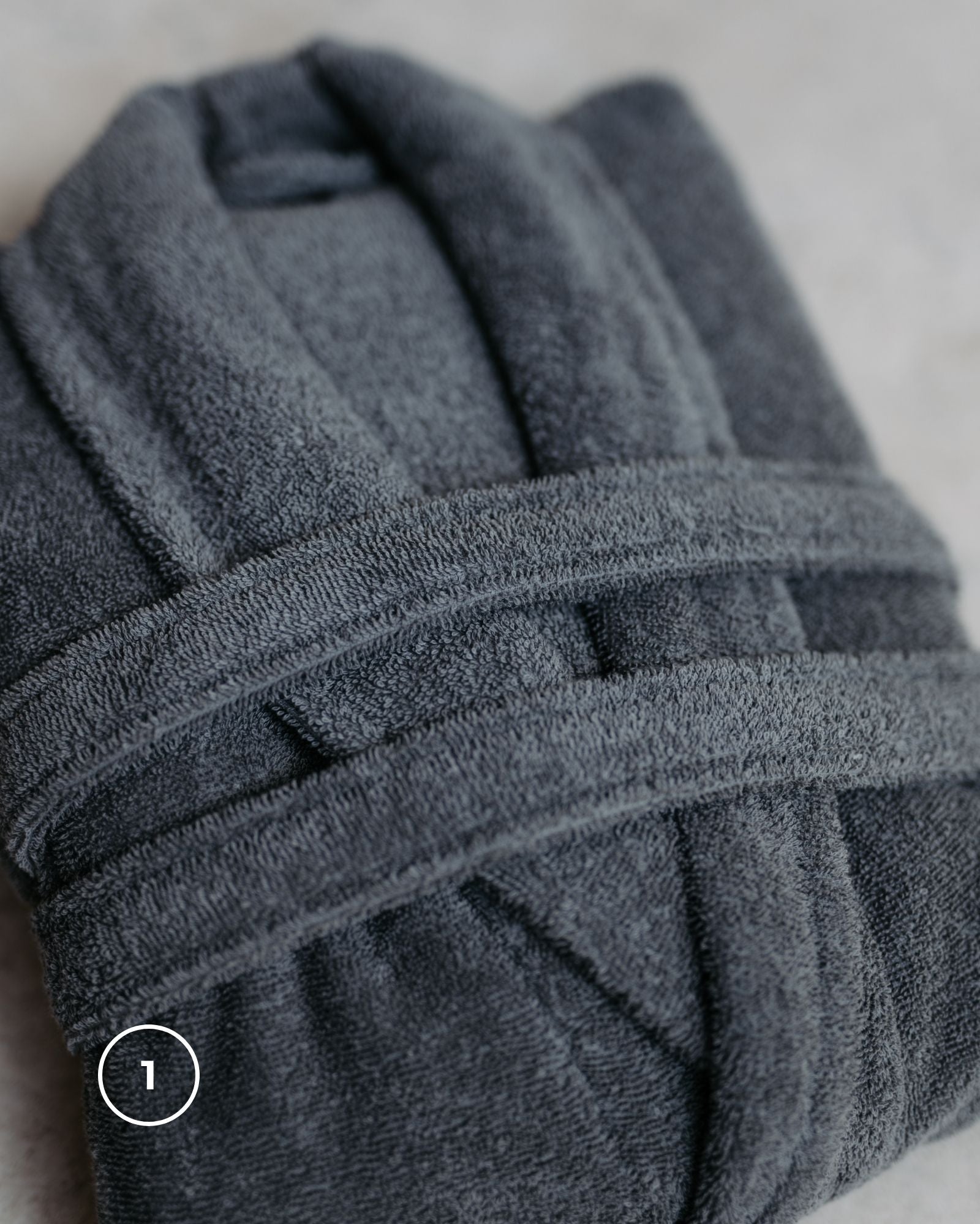 Bundle Spa Erlebnis ELA Dunkelgrau Bademantel