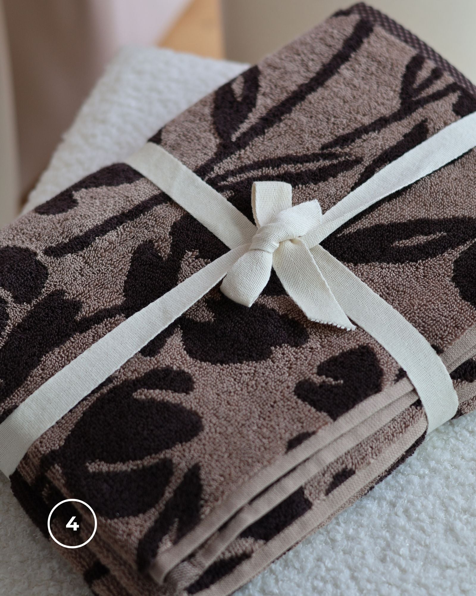 Bundle Spa Erlebnis FLORA Beige-Braun Handtuch