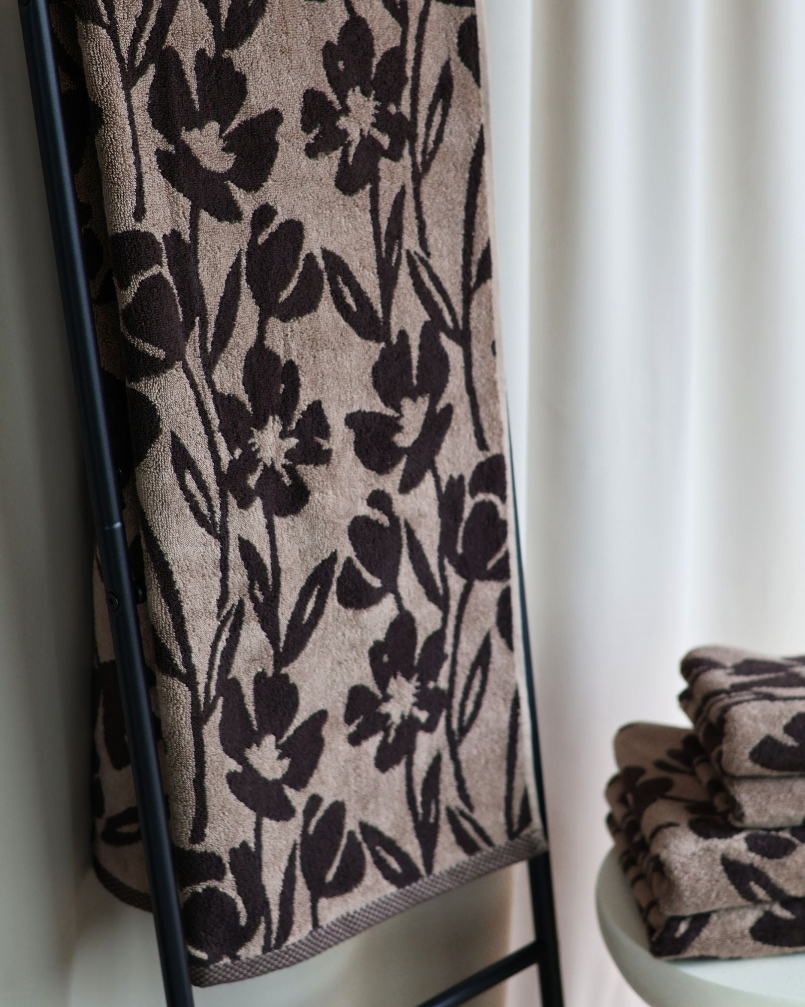 Duschtuch FLORA, 70 x 140 - pamuk design